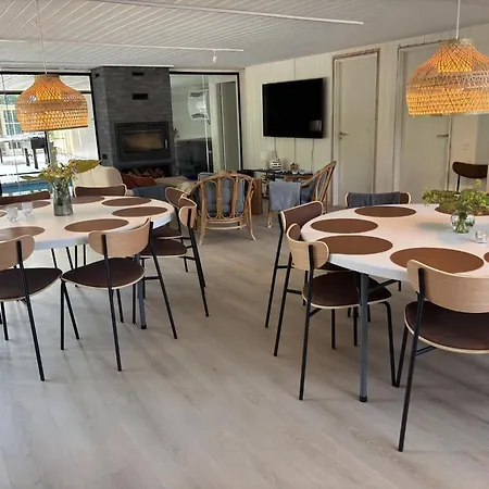 Nyaraló Beautiful With Indoor Swimming Pool Bøtø By