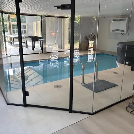 Beautiful With Indoor Swimming Pool *